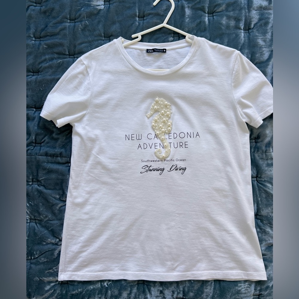 T-shirt. Zara. Size S.